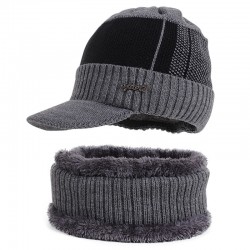 New copper label hat and scarf set, two-piece men's knitted hat, scarf with added fleece, autumn and winter warm wool hat.