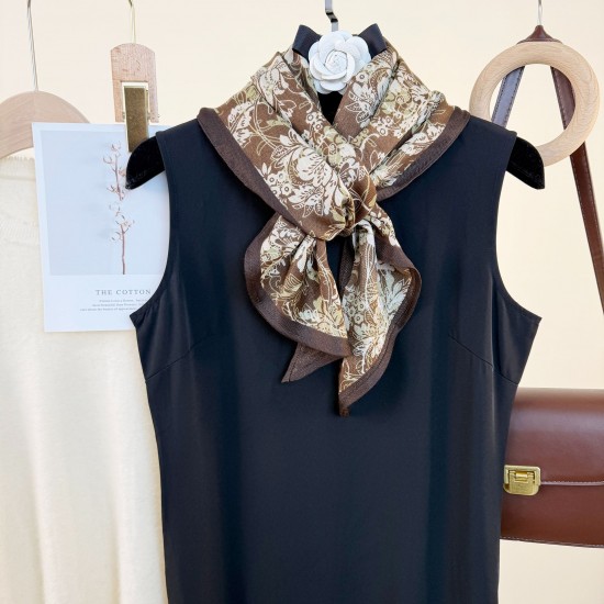 Korean retro, elegant, high-end clothing matching shawls, thin scarves with floral prints for air-conditioned rooms.