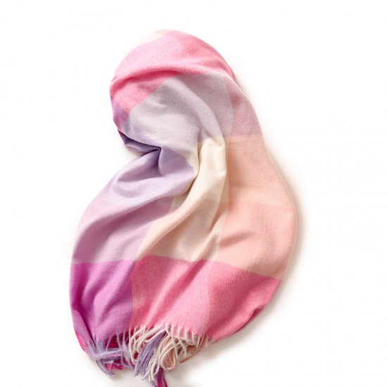 2025 fashionable women's scarf, striped plaid shawl, elegant, ladylike style, autumn and winter warm scarf for women, upscale look.