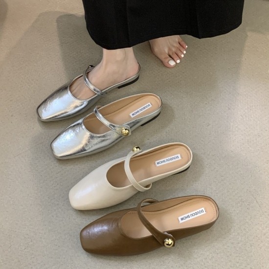 New stunning champagne-colored two-way high-heeled wedding shoes, rhinestone-embellished, ladylike, pointed-toe, stiletto heels. New stunning champagne-colored two-way high-heeled wedding shoes, rhinestone-embellished, ladylike, pointed-toe, stiletto heels.