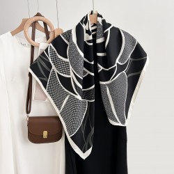 Korean-style women's luxury, trendy, creatively printed 90s square scarf, Chanel-style, retro, niche, elegant outerwear.
