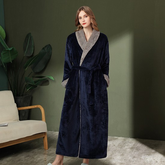 Comfortable Cotton Fleece Nightgown with Jacquard Outer Layer Arctic fleece bathrobes with inner layers. European and American double-layered, thickened, and long pajamas.