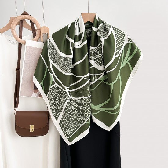 Korean-style women's luxury, trendy, creatively printed 90s square scarf, Chanel-style, retro, niche, elegant outerwear.