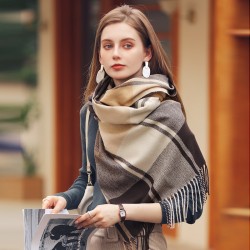 Deqing Siyue plaid faux cashmere scarf, 2025 new winter scarf for women, thickened shawl. Warm tassel scarf