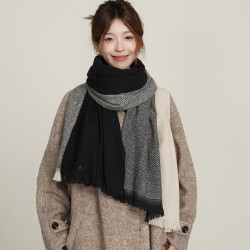 New autumn and winter double-sided colorblock faux cashmere scarf, short neckerchief for women, versatile and luxurious warm shawl wholesale