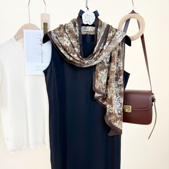 Korean retro, elegant, high-end clothing matching shawls, thin scarves with floral prints for air-conditioned rooms.