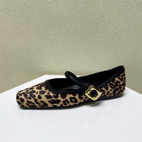 Pointed-toe high-heeled single shoes, 2025 summer new models, stiletto heels, elegant and skirt-matching shallow-cut closed-toed sandals.