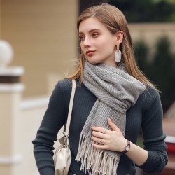 Solid color scarves, light wavy stripes, new women's winter scarves, fresh and sweet, macaron-style, single-color mid-length scarves.