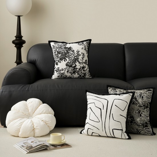 Black, lightly luxurious, vintage-style, high-quality embroidered pillowcases, Instagram-style, Nordic living room sofa and bed back cushions. Black, lightly luxurious, vintage-style, high-quality embroidered pillowcases, Instagram-style, Nordic living room sofa and bed back cushions.