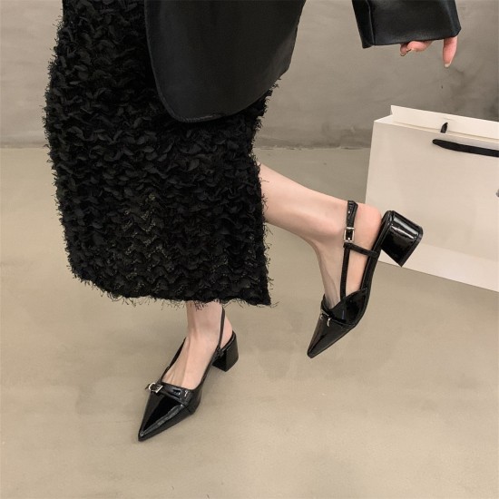 French retro silver women's block-heeled shoes, 2023 spring/autumn square-toed shallow-cut Mary Janes with buckles. French retro silver women's block-heeled shoes, 2023 spring/autumn square-toed shallow-cut Mary Janes with buckles.