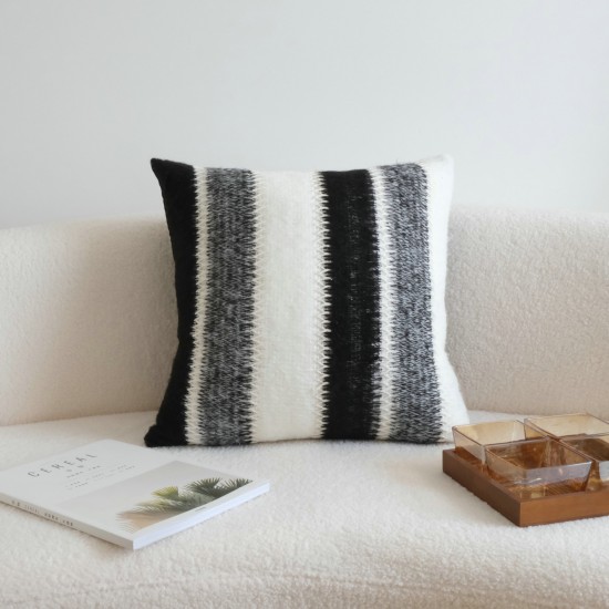 Black, lightly luxurious, vintage-style, high-quality embroidered pillowcases, Instagram-style, Nordic living room sofa and bed back cushions. Black, lightly luxurious, vintage-style, high-quality embroidered pillowcases, Instagram-style, Nordic living room sofa and bed back cushions.