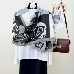 French creative new retro-printed long scarves, stylish spring and summer scarves, stylish cotton and linen shawls.