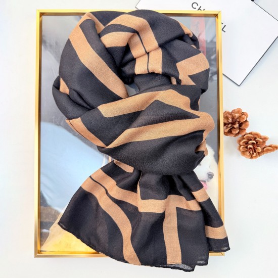 Spring and autumn hot sale A classic retro cotton and linen scarf with a simple design and print, suitable for air-conditioned rooms.